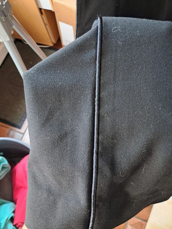 Beau pantalon noir NafNaf, poches italiennes, finitions satinées, fermeture côté T40/L - photo numéro 5