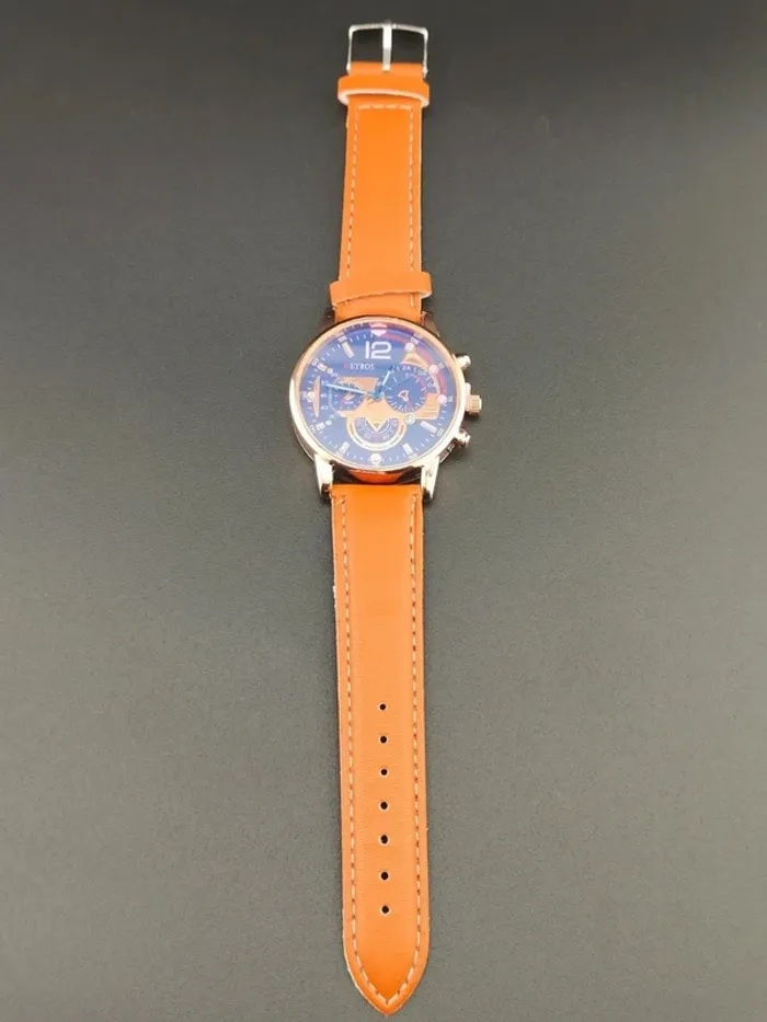 Montre marron orangé, sport, cadran bleu, bracelet - photo numéro 4