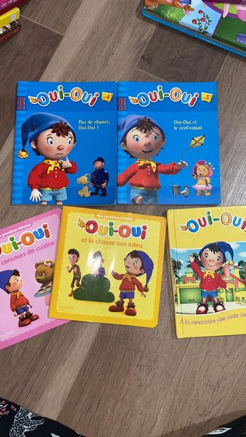 Lot de 5 livres  oui oui