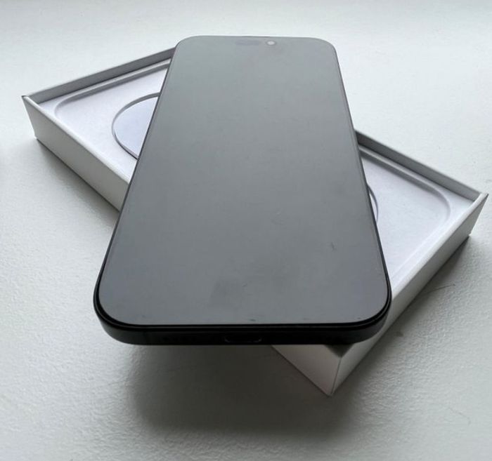 Une iphone seize pro max - photo numéro 2