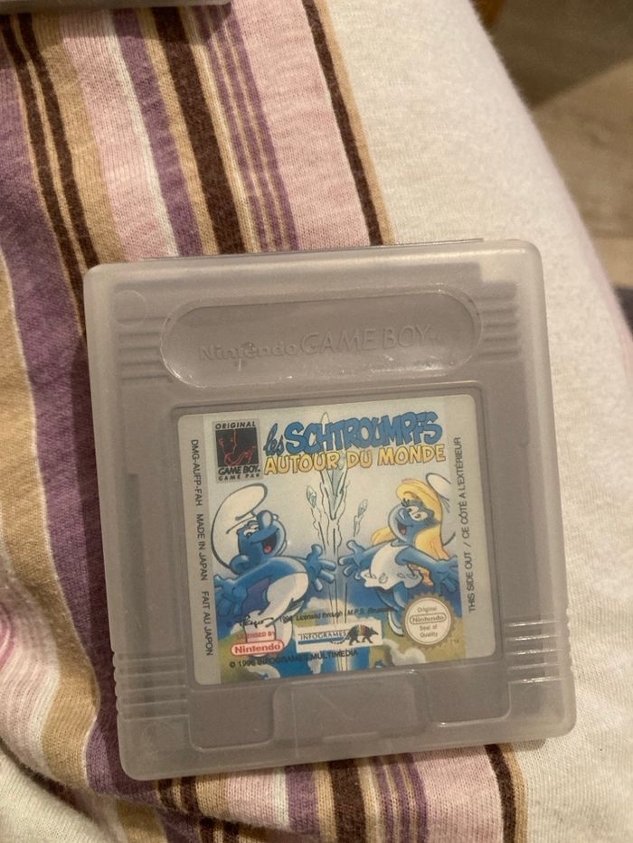 Jeu les schtroumpfs autour du monde gameboy - photo numéro 2
