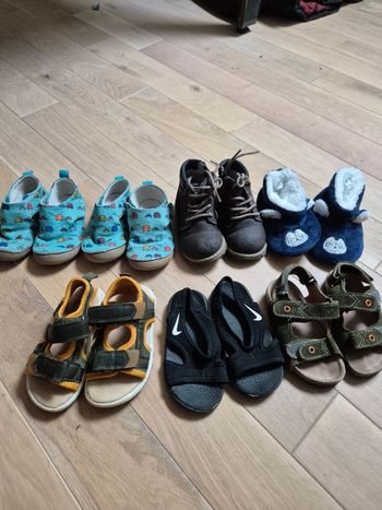Lot chaussures et chaussons taille 20 21