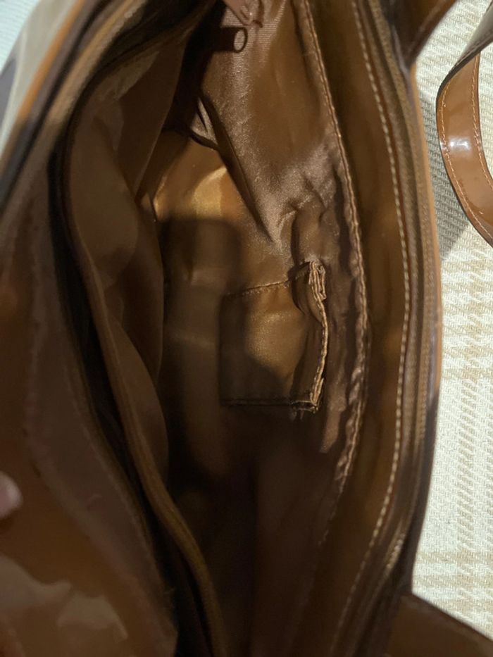 Magnifique sac à main laqué marron pour 2 euros seulement - photo numéro 9