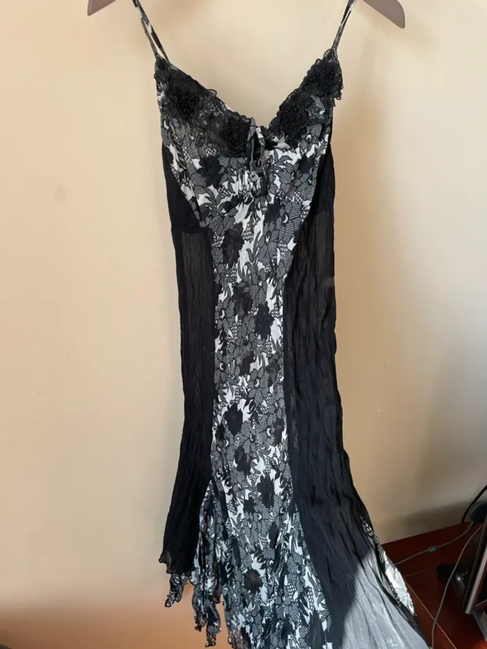 Robe noire et blanche - photo numéro 6