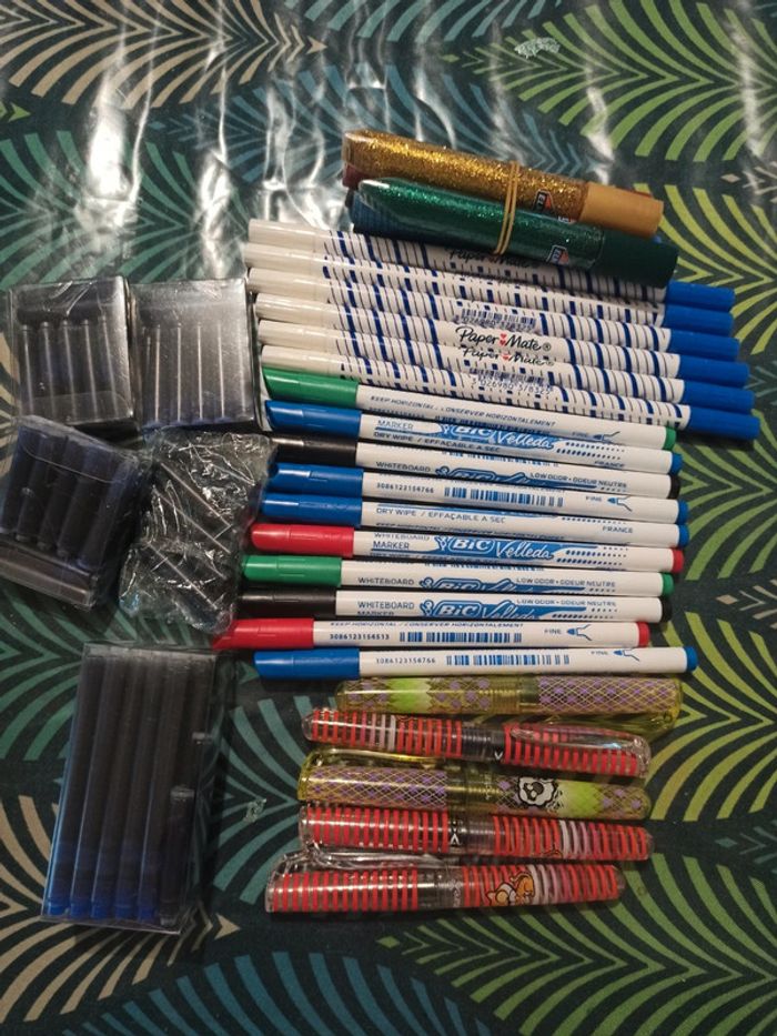 Lot crayon et entre