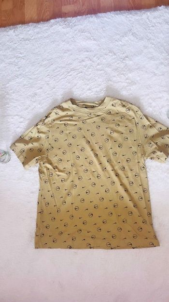 T-shirt Nike