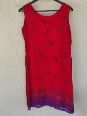 Robe rouge et violet