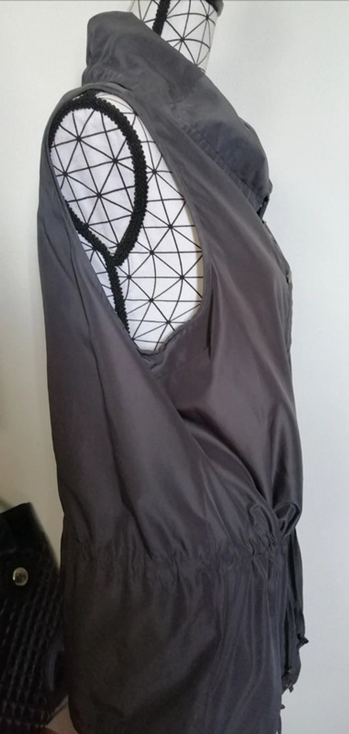 Veste sans manche grise - photo numéro 2