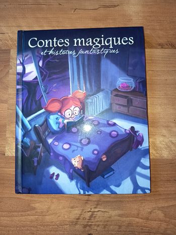Gros livre enfant Contes magiques et histoires fantastiques, Éditions Hemma