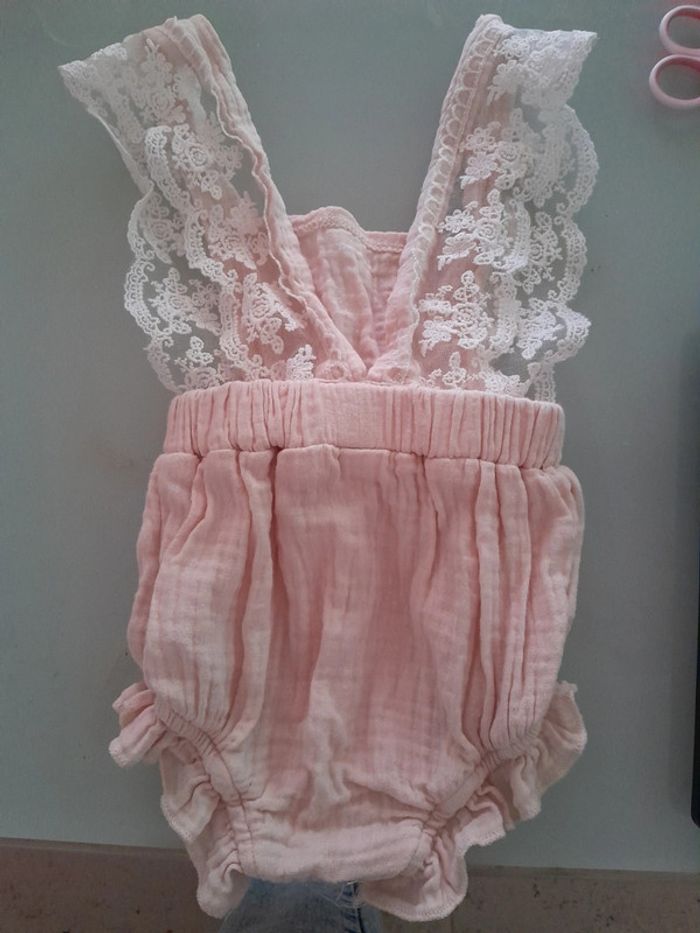 Salopette fille 3/6 mois - photo numéro 2