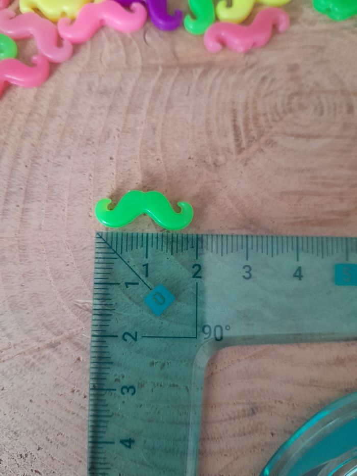 Lot de perles moustaches - photo numéro 4