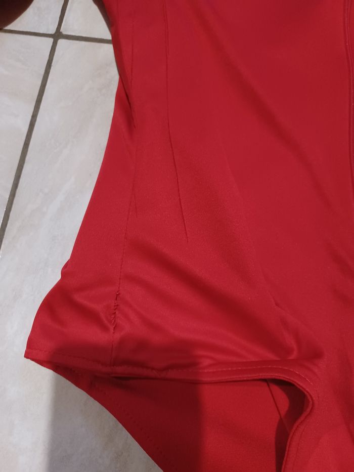 Body rouge manches longues Zara - photo numéro 7