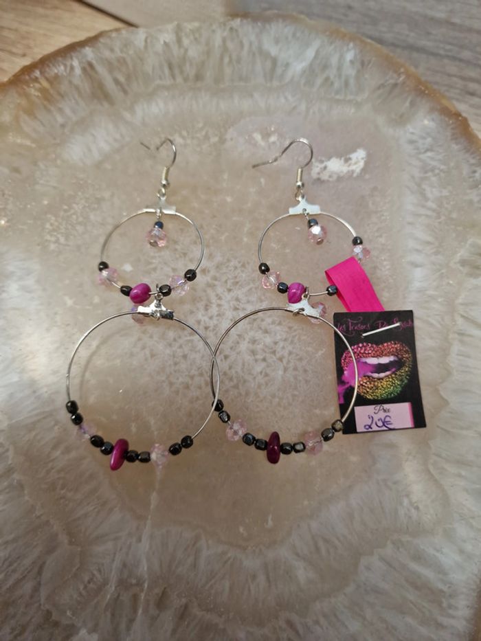 Boucles D'oreilles Creoles Pendantes Argentées Perles De Verre Hematite Coquillages