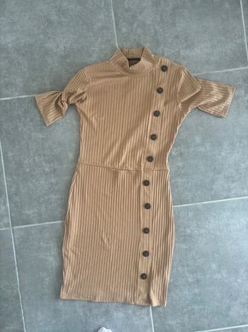Jolie robe moulante, côtelée