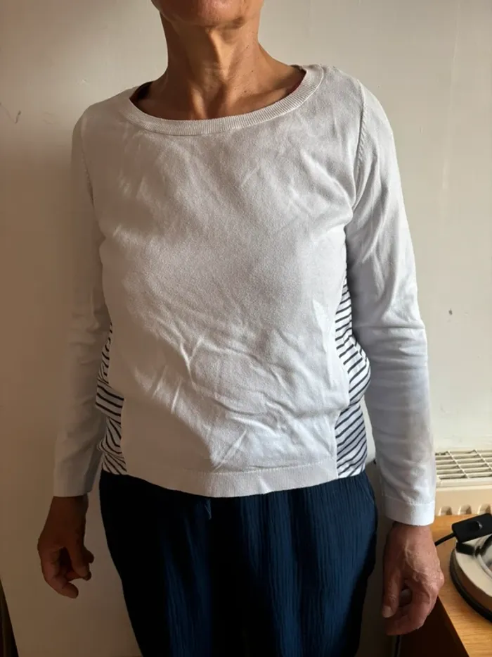 pull blanc promod détail dans le dos taille M - photo numéro 2