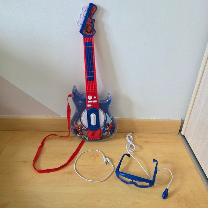 Guitare spider man