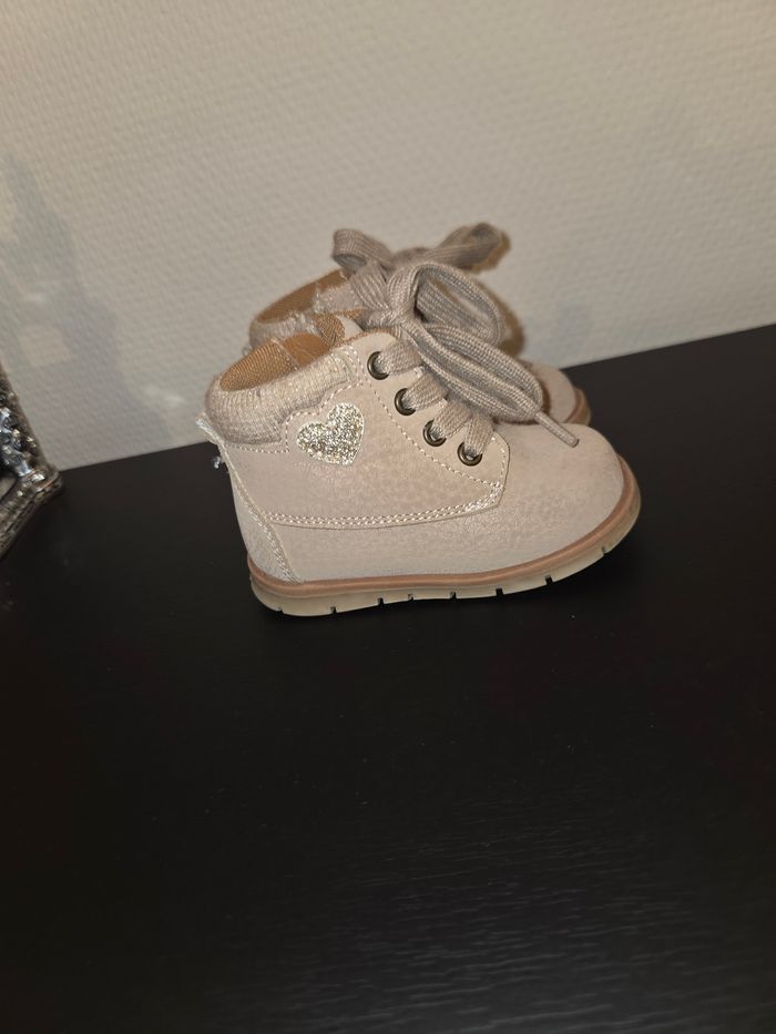 Chaussures premiers pas Chicco