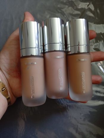 3  Fond de Teint Radiant Light