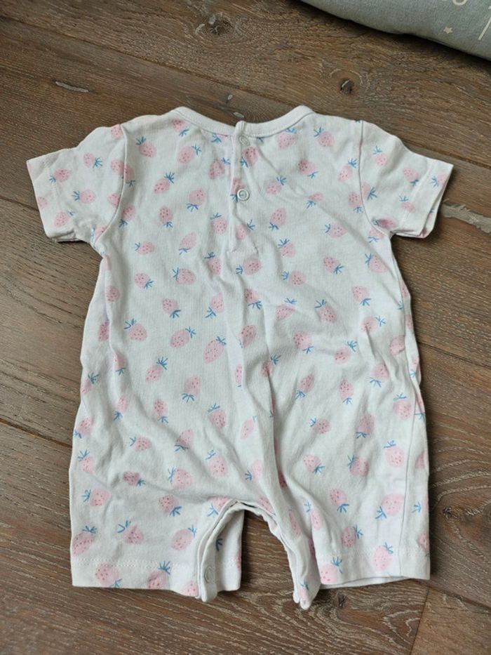 Lot 3 pyjamas 1 mois - photo numéro 8