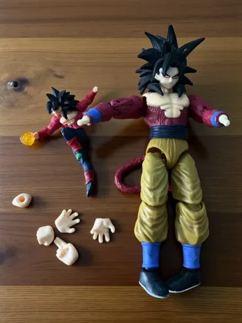 🟦 Figurine Dragon Stars - Goku Super Saiyan 4 🟦