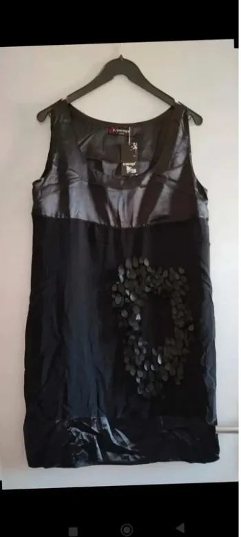 Robe  tunique noir taille  36/38