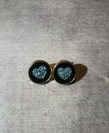 Boucles d'oreilles cœur en strass bleu