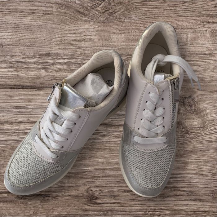 Baskets compensées argentées taille 36 neuve