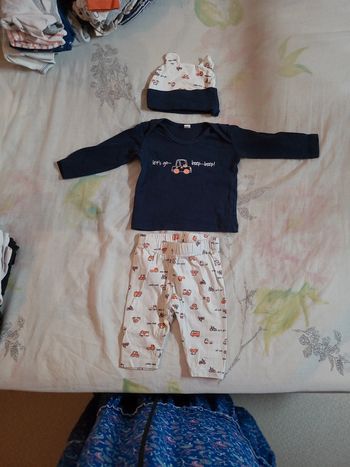 Ensemble bébé 1 mois