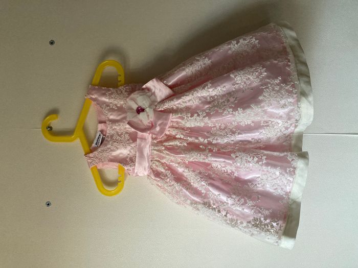 robe cérémonie rose avec tulle brodé et noeuds bébé 18 mois