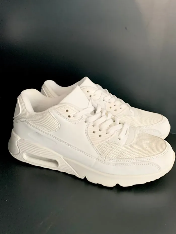 👟 Baskets blanches – Taille 40,5– Comme neuves !