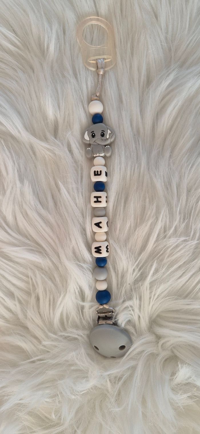 Attache tetine mon attache susu personnalisé