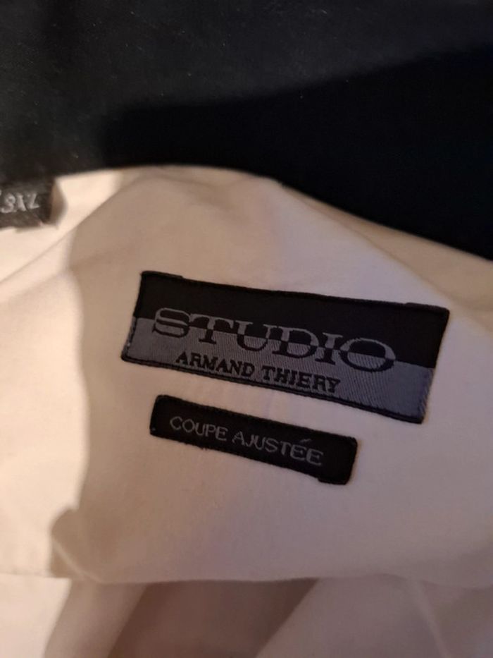 Chemise hommes très bon état coupe ajustée taille 3XL blanche et noire Armand Thierry - photo numéro 4