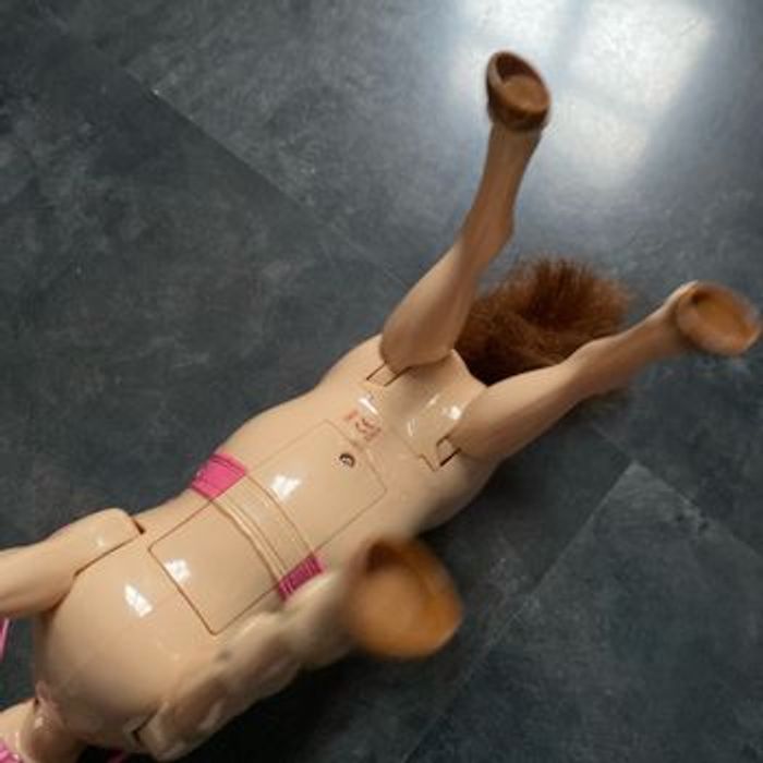 Cheval très élégant qui marche Barbie Mattel - photo numéro 7