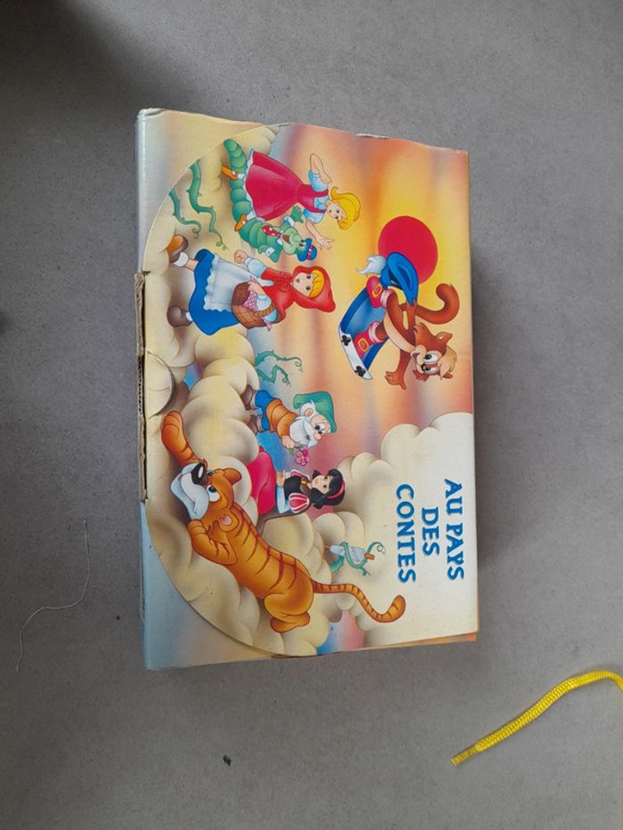 Coffret au pays des contes