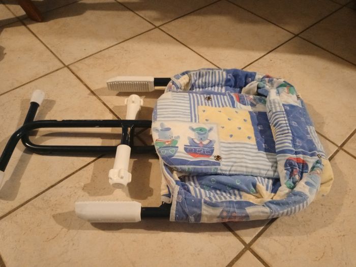 Siège/ chaise haute adaptable table - photo numéro 3