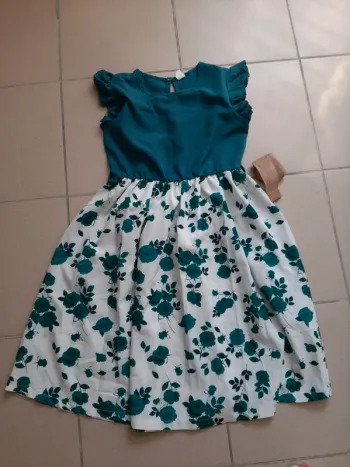 Robe fille avec ceinture 10 ans