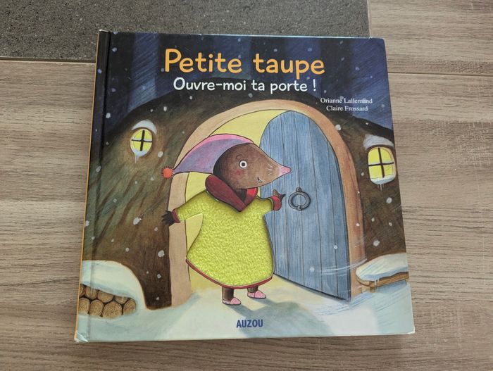 Livre pop up texture la petite taupe ouvre moi ta porte