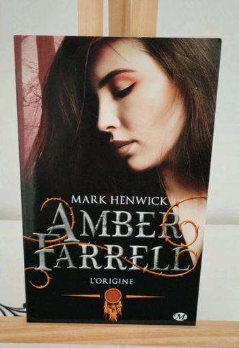 Amber Farrell l'origine Mark Henwick