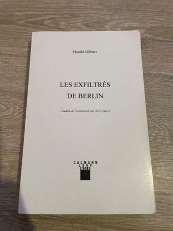 Livre les exfiltres de Berlin de Harold gilbers neuf