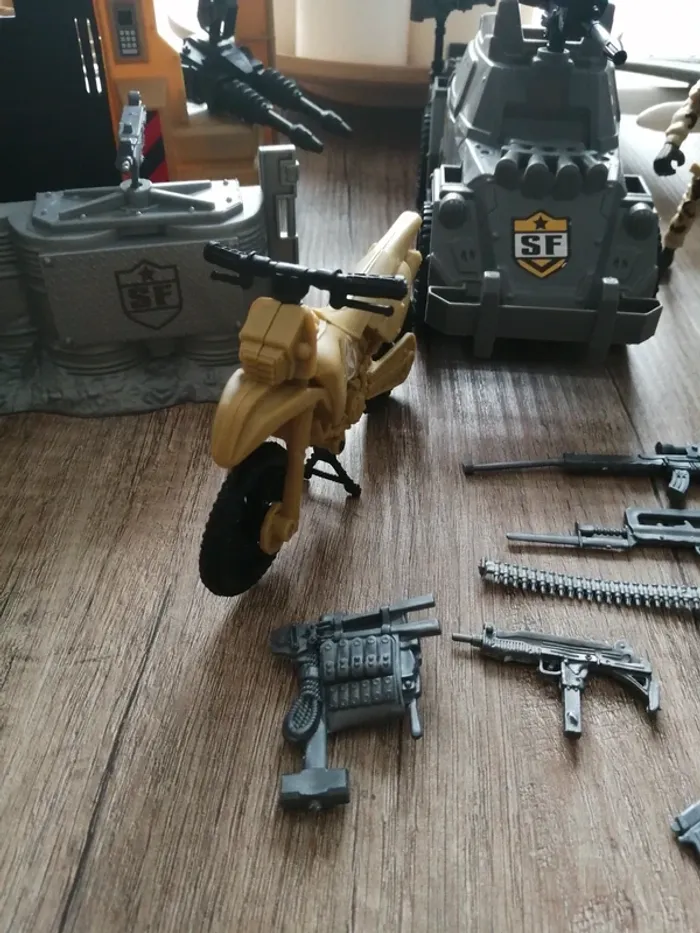 Lot de jouets militaire - photo numéro 7