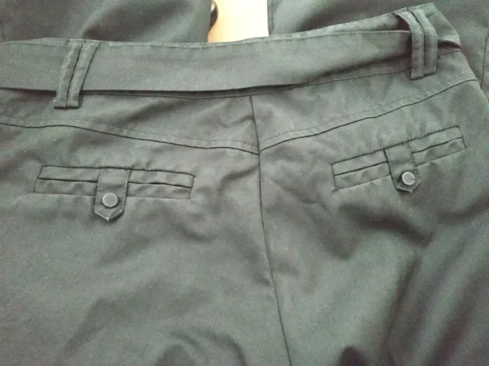 Pantalon bas de jambes légèrement évasés - photo numéro 6