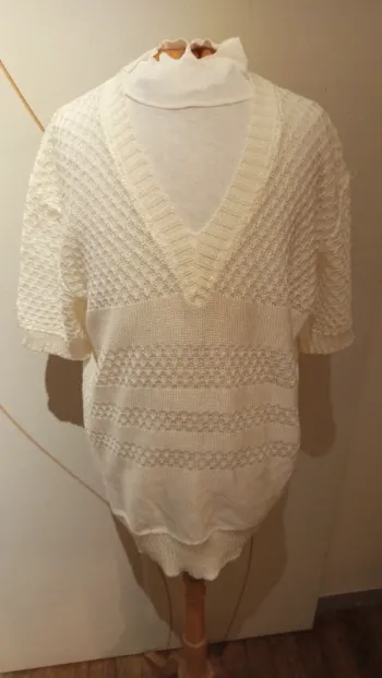 Pull blanc ajouré