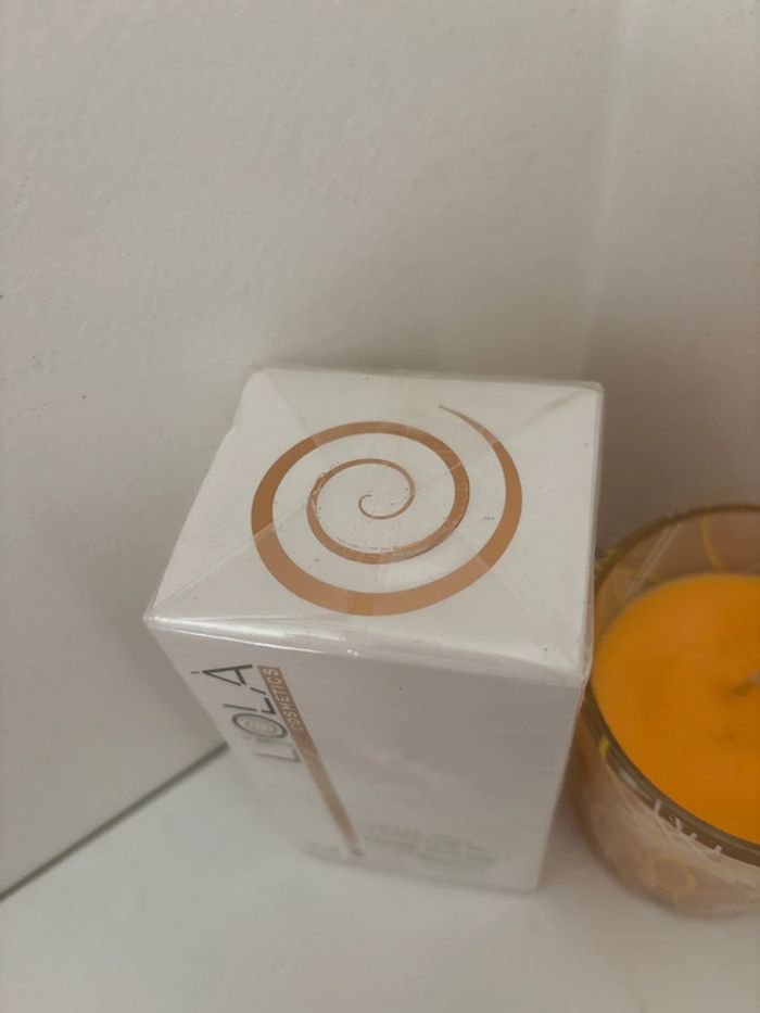 Crème visage riche et nourrissante action anti-âge - photo numéro 3