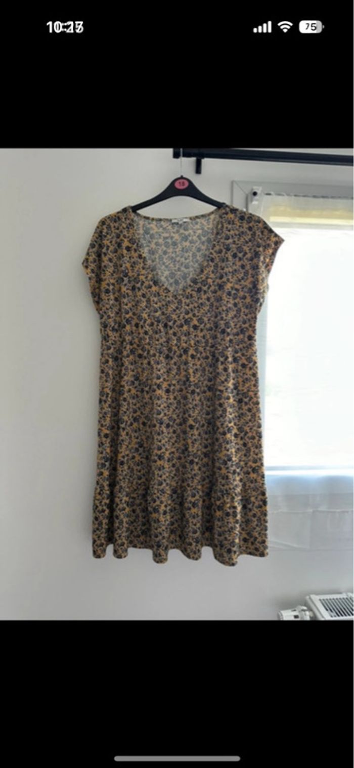 Robe jaune - photo numéro 2