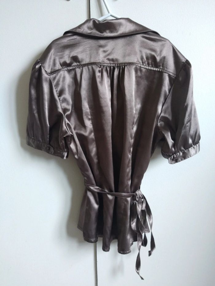 Chemisier blouse manches courtes brillant Camaïeu - photo numéro 4