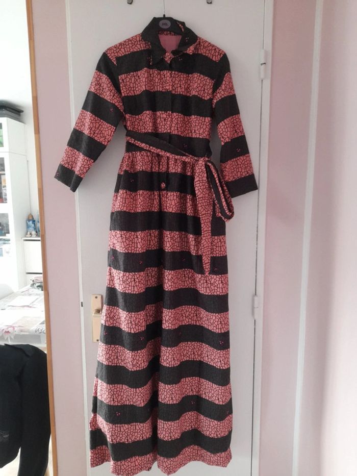 Robe traditionnelle à bouton