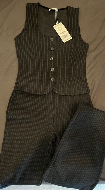 Ensemble veste sans manche et pantalon Zara