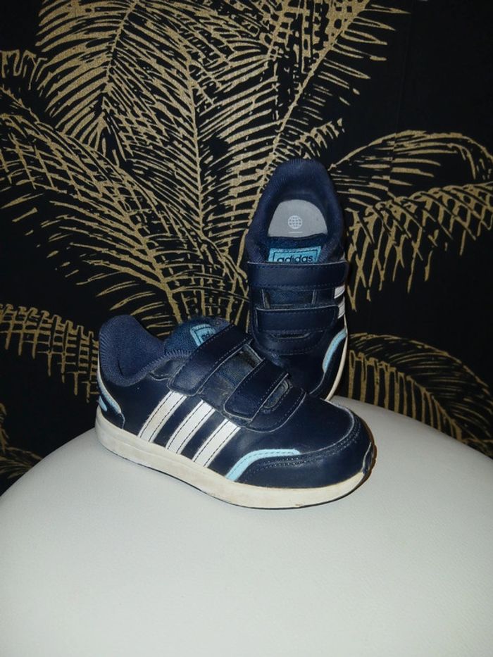 💙 Basket Adidas à scratch pointure 25. - photo numéro 4