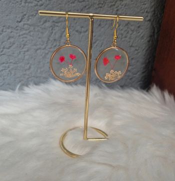 Boucles d’oreilles en résine et fleurs 🌸🌼✨ #Bijoux #Fleurs #Créations