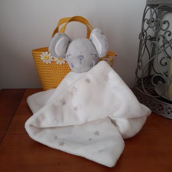 Doudou "Petite Souris qui dort" *mouchoir imprimé